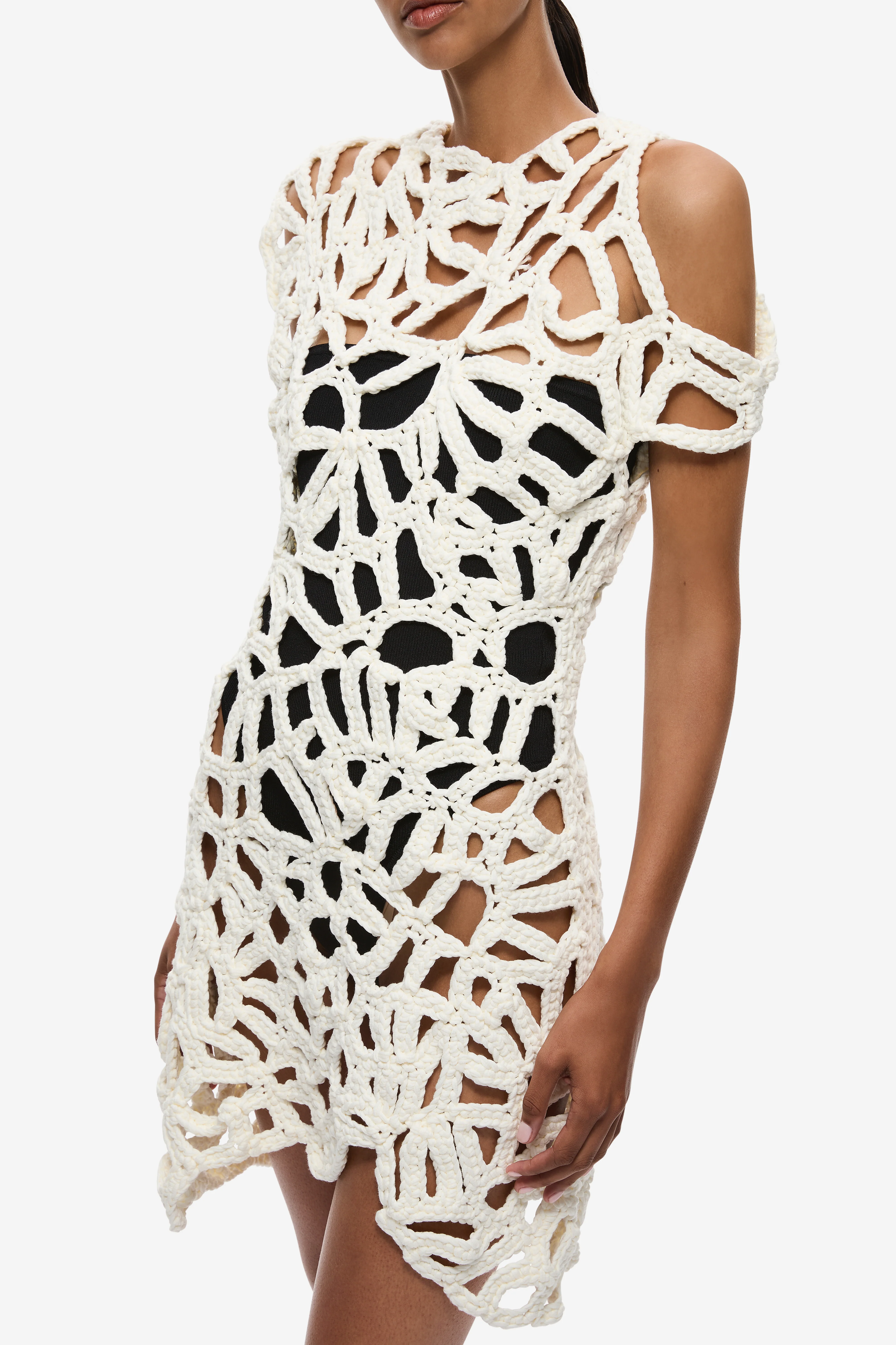 THE HAND WOVEN CROCHET MINI DRESS - Image 5